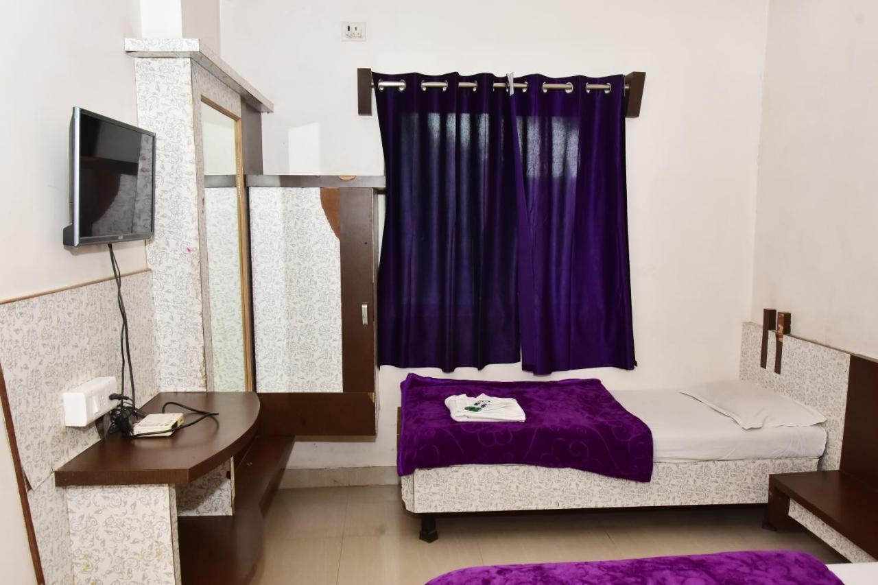 Hotel Temple Sai Ширди Экстерьер фото