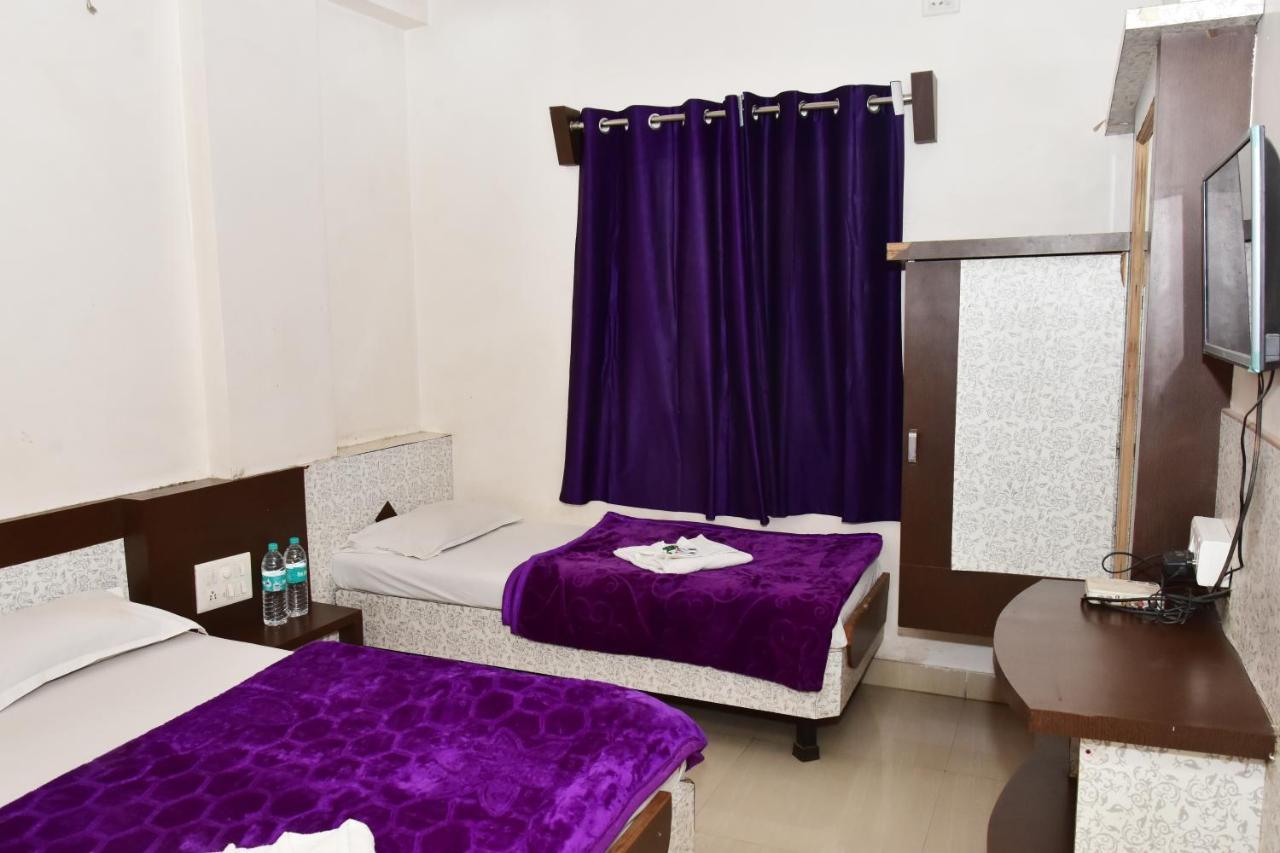 Hotel Temple Sai Ширди Экстерьер фото