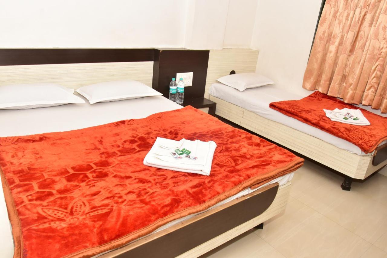 Hotel Temple Sai Ширди Экстерьер фото