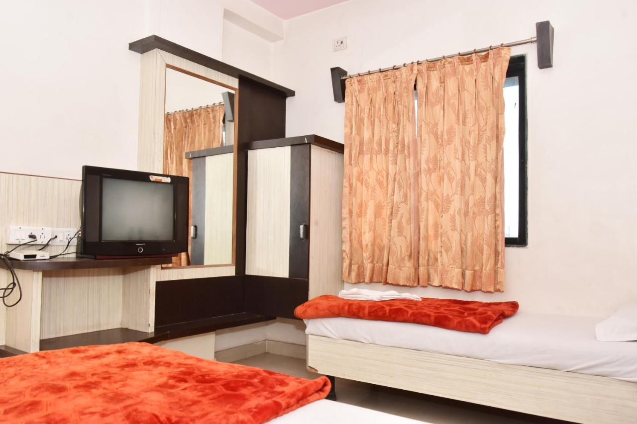 Hotel Temple Sai Ширди Экстерьер фото